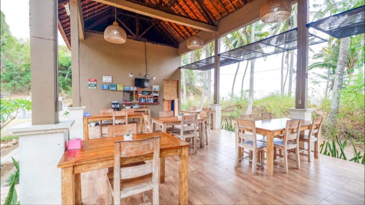 Apit Lawang Villas & Resto Batununggul Exterior photo