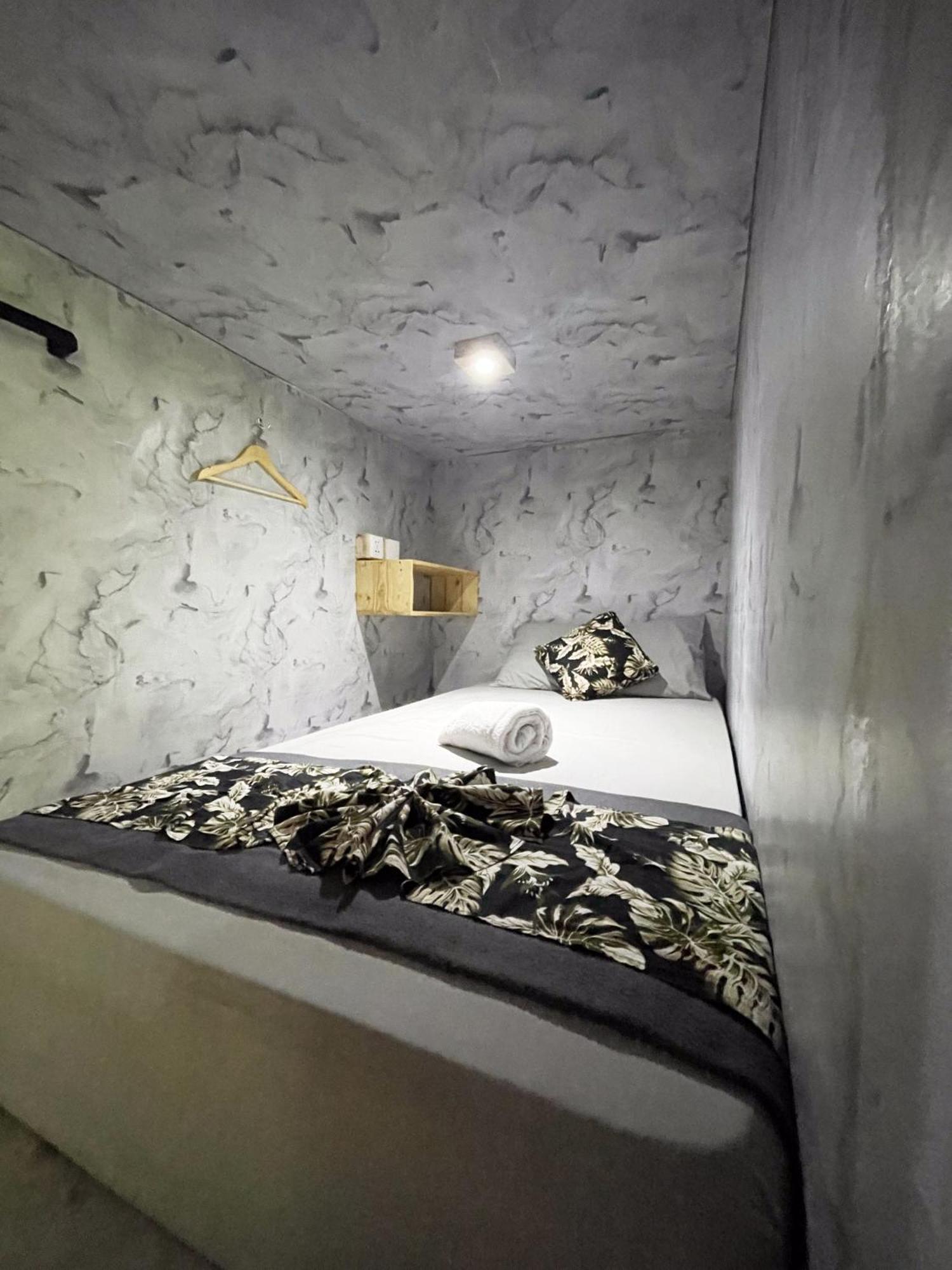 Apit Lawang Villas & Resto Batununggul Exterior photo